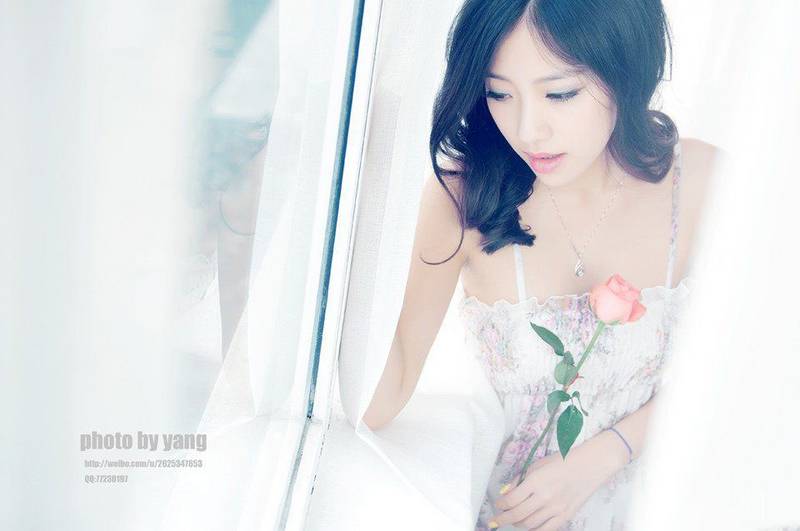 宅男女神小热巴完美好身材前凸后翘魔鬼美女套图