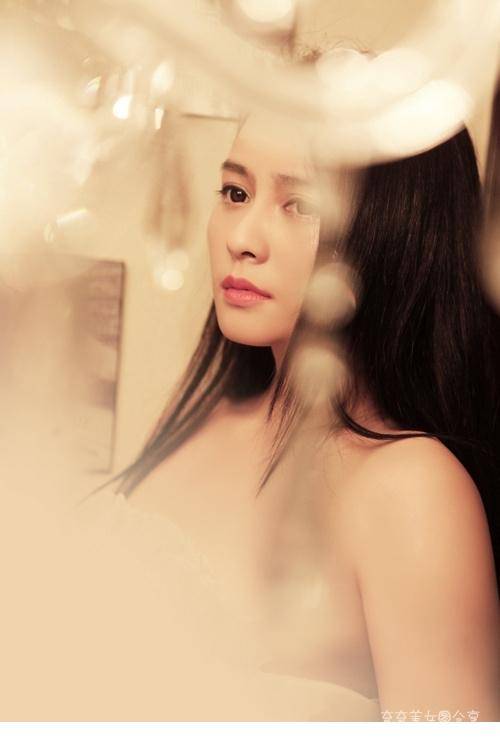 宅男女神小热巴完美好身材前凸后翘魔鬼美女套图