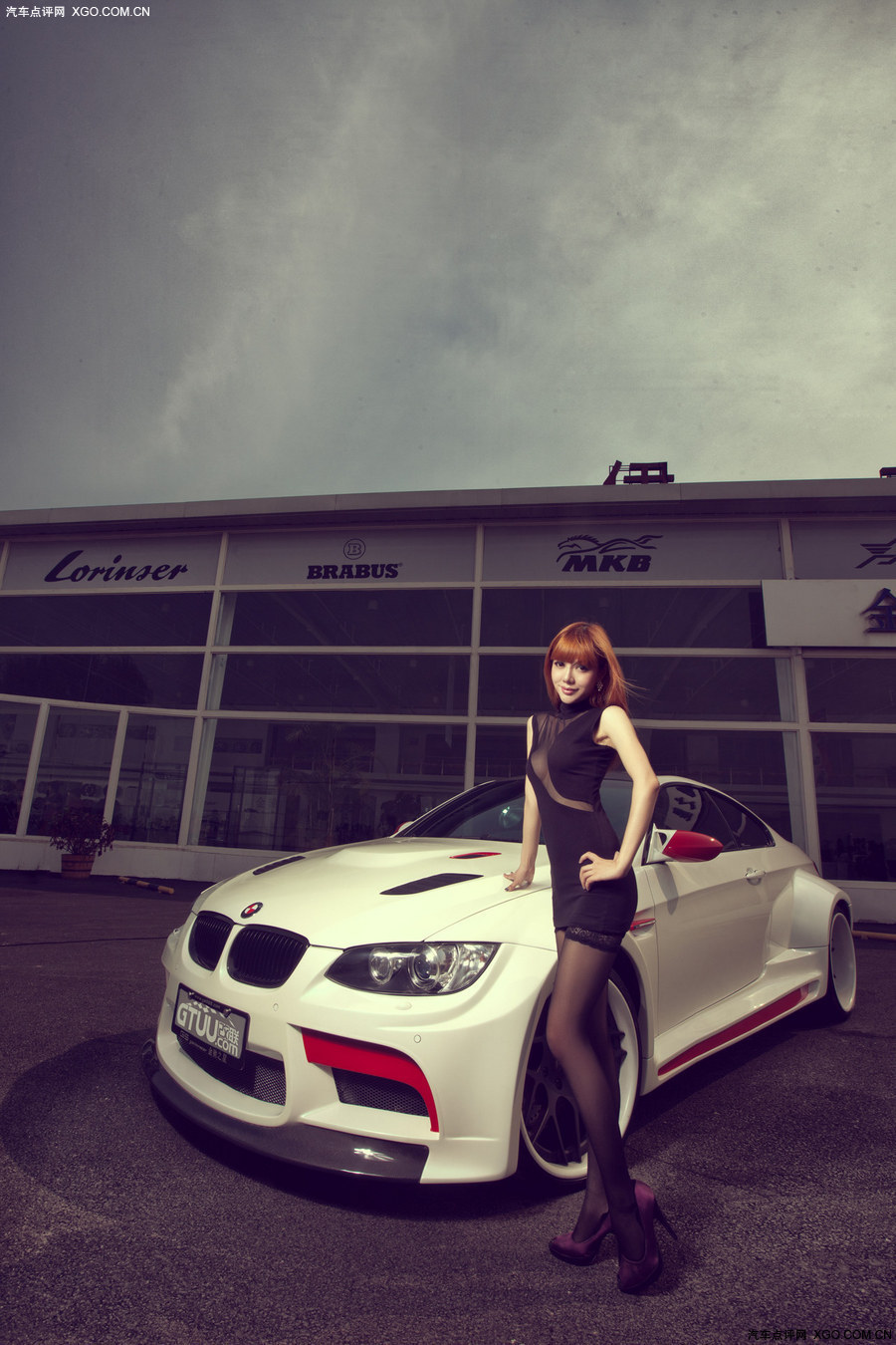 美女速度与激情动感黑丝豪车美女私房摄影