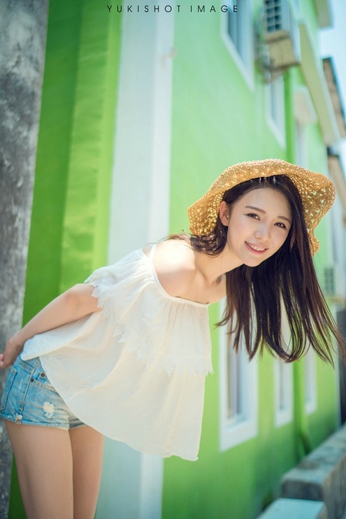 销魂完美女车模化身ol制服美女充满女人味图片