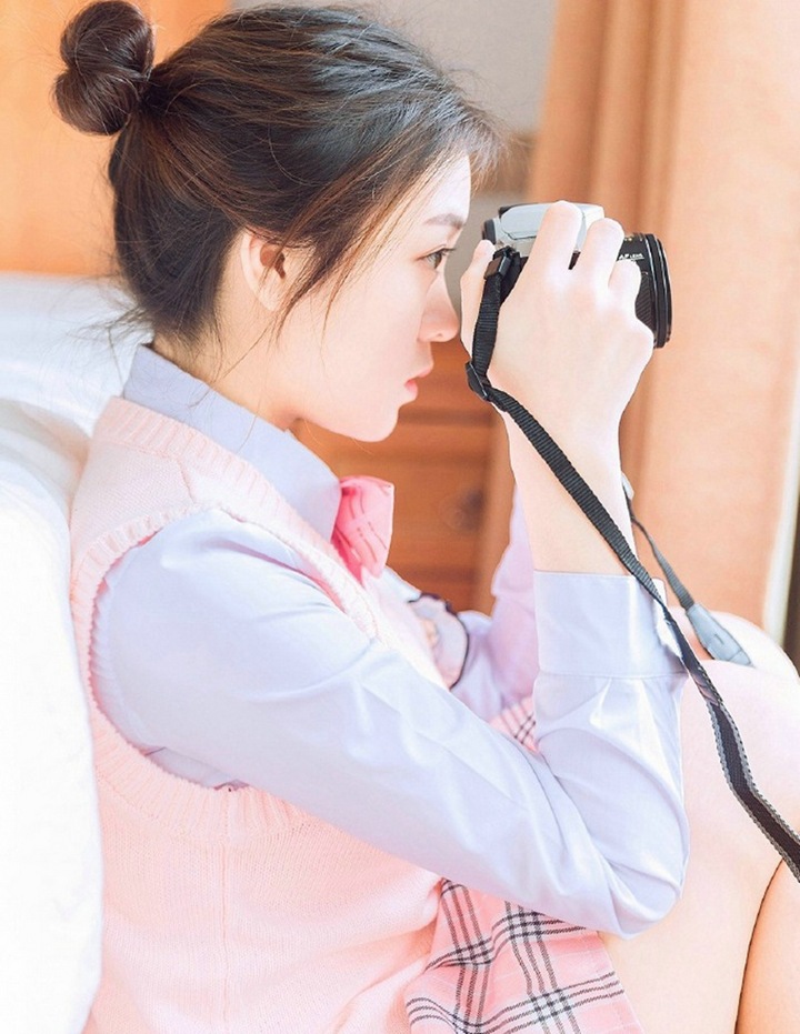 销魂完美女车模化身ol制服美女充满女人味图片