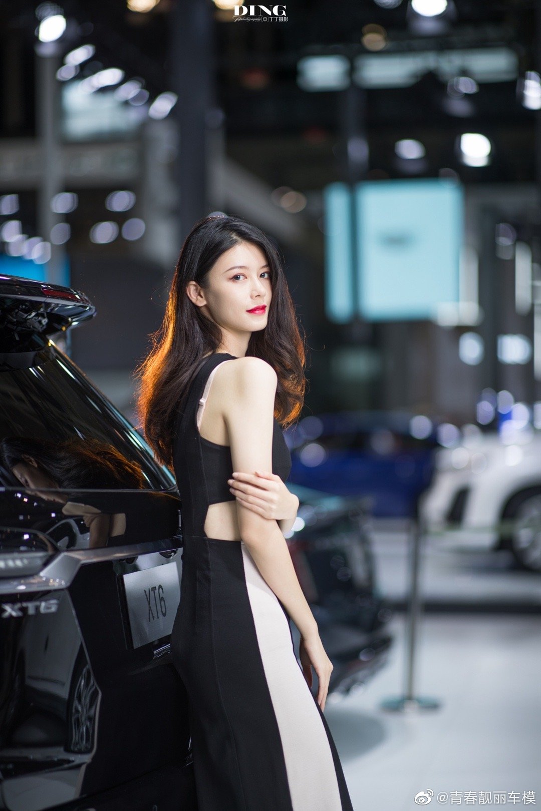 性感女郎细腰好身材美女辣图