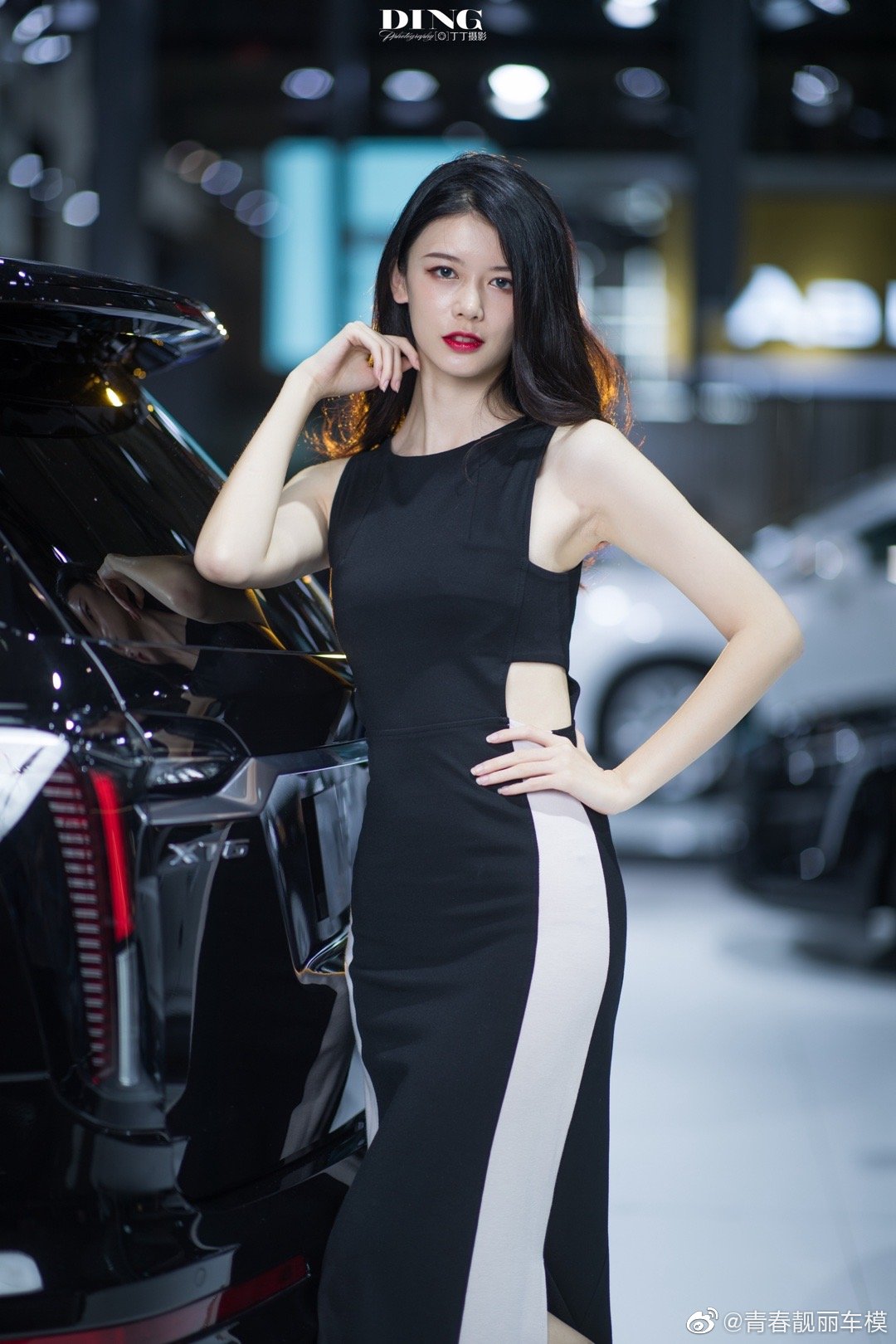 性感女郎细腰好身材美女辣图