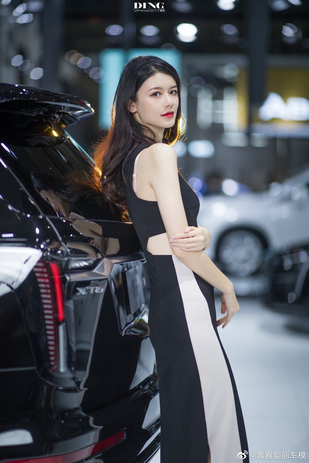 性感女郎细腰好身材美女辣图