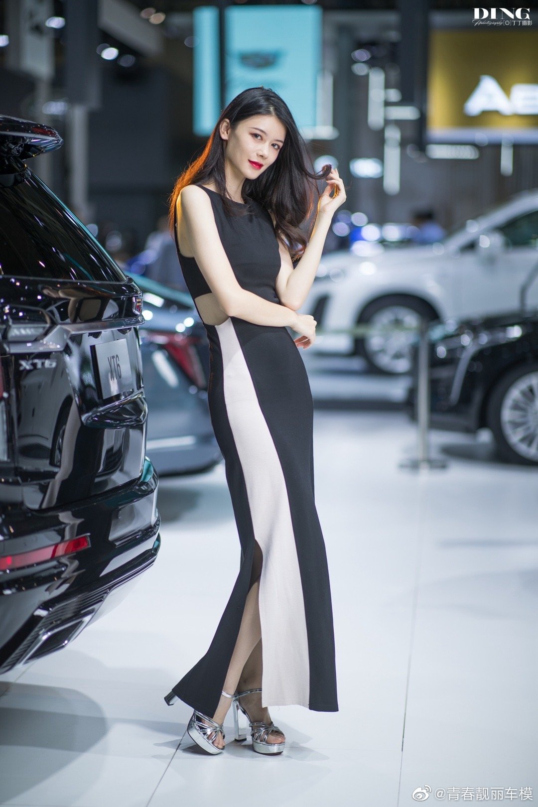 性感女郎细腰好身材美女辣图