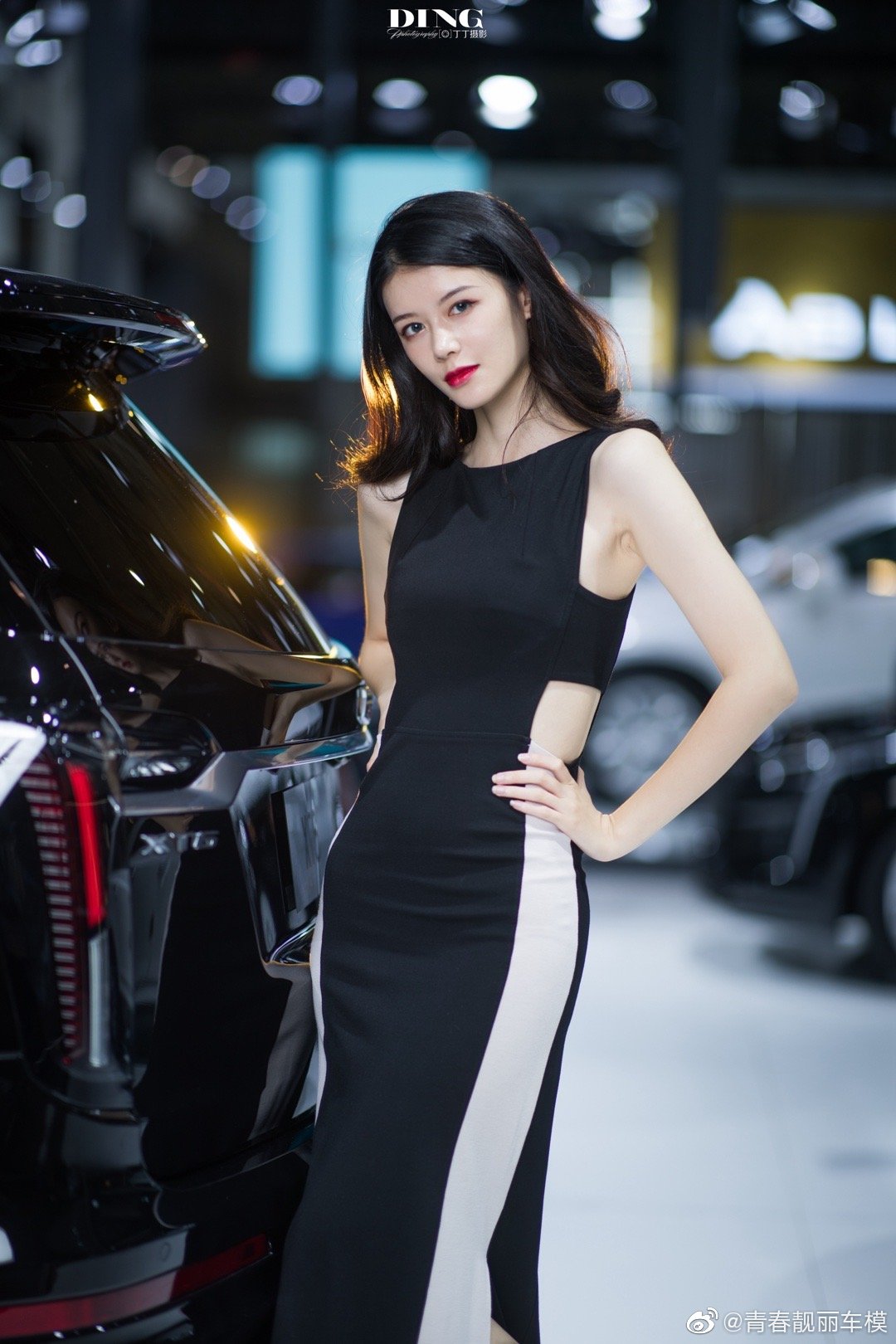 性感女郎细腰好身材美女辣图