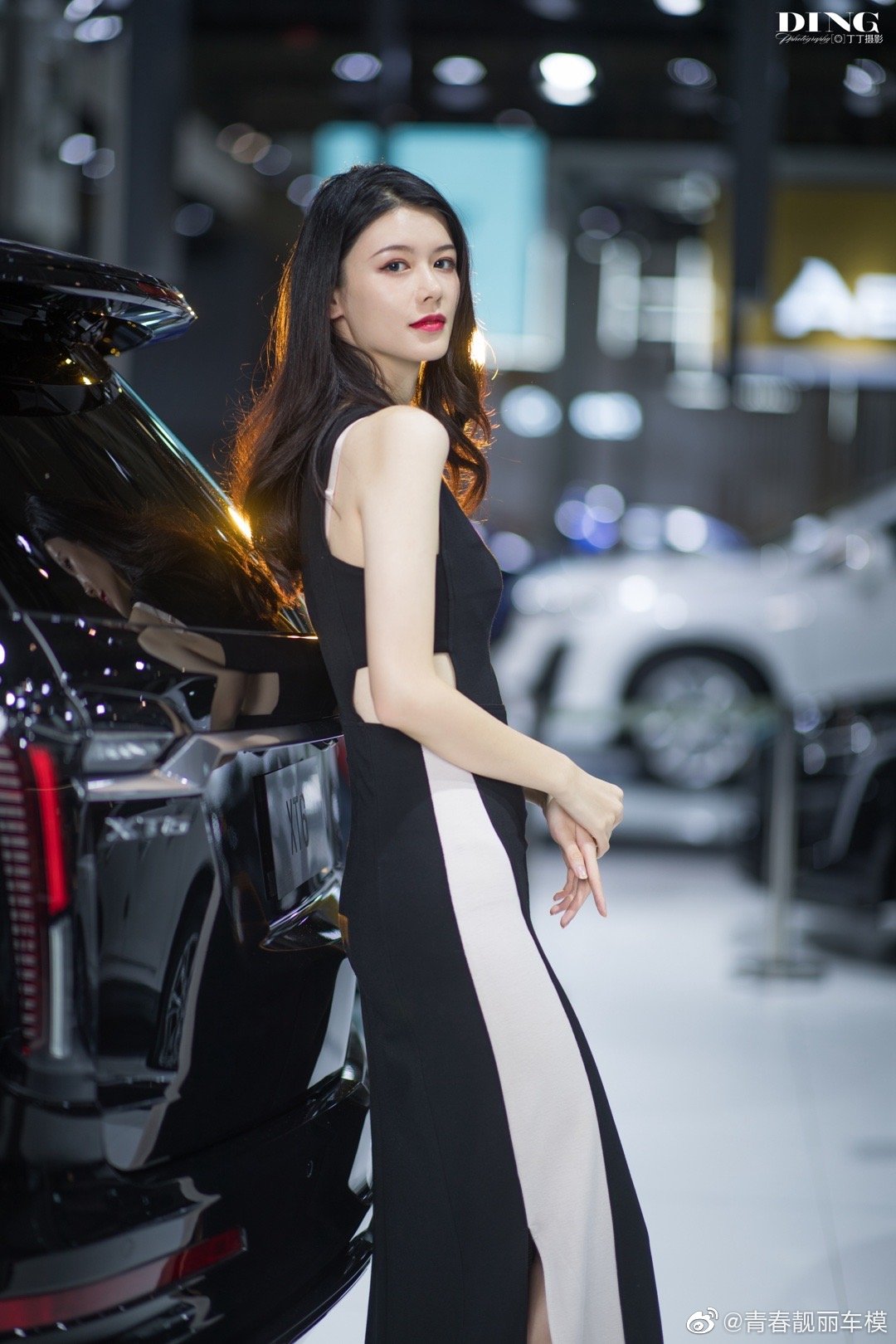 性感女郎细腰好身材美女辣图