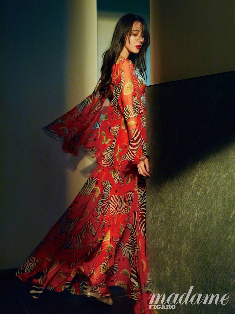 梦幻美女迪丽热巴香艳抚媚撩人气质明星写真图片