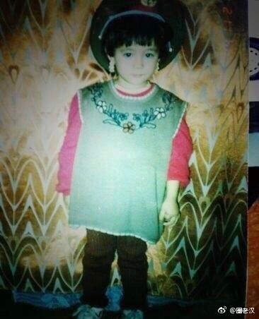 迪丽热巴小时候出道前的图片