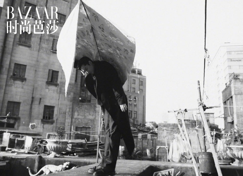 胡歌黑白色调演绎电影质感写真