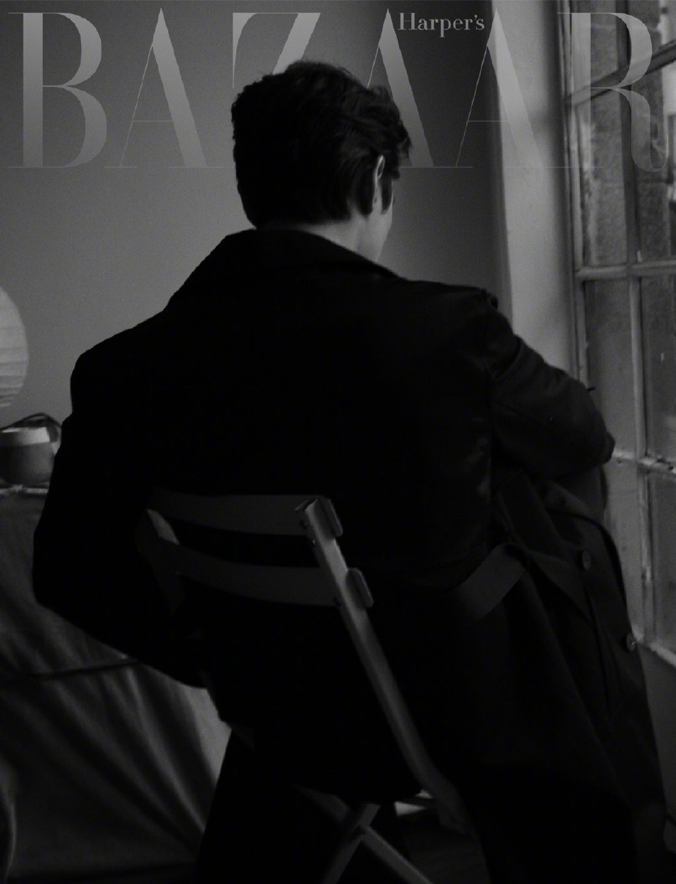 胡歌黑白色调演绎电影质感写真