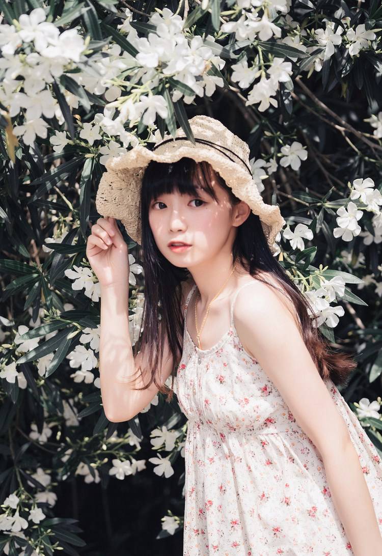 粉嫩小美女18禁真大尺度私房照