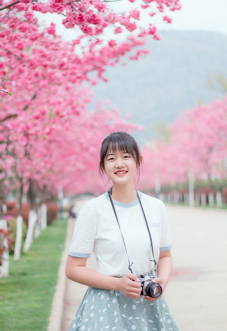 粉嫩小美女18禁真大尺度私房照