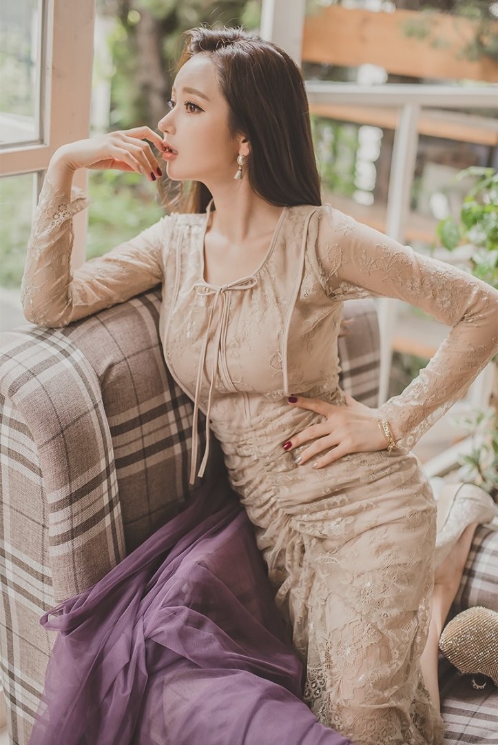 韩国美女前凸后翘细腰美腿套图