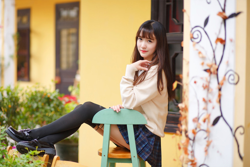 清纯漂亮美女超短裙黑丝裤袜写真