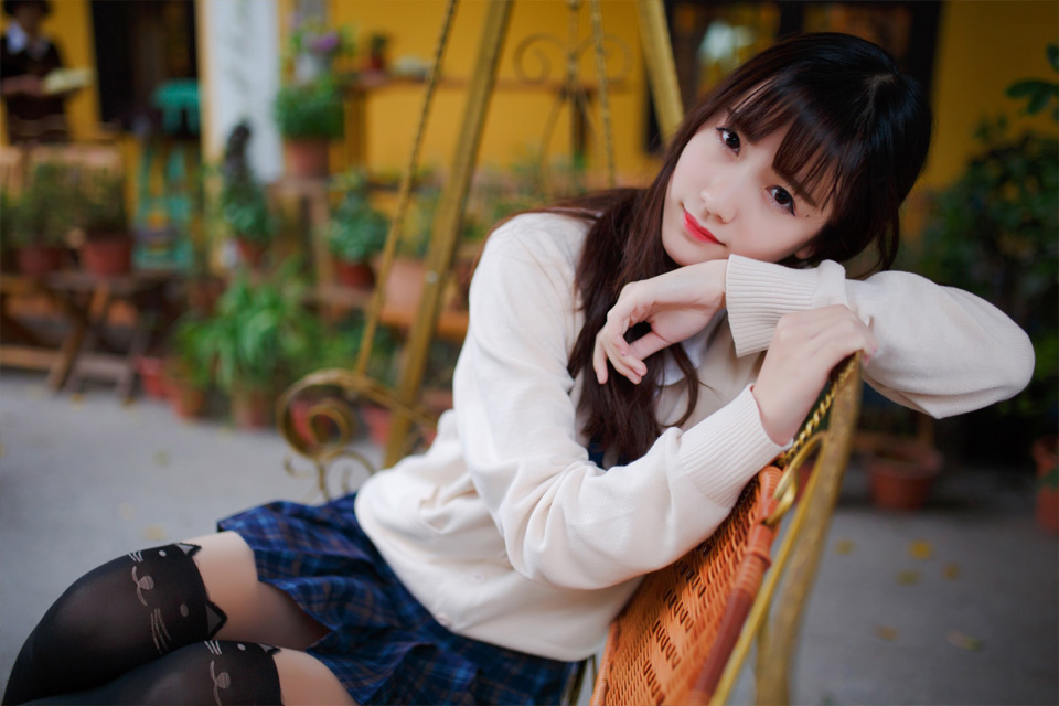 清纯漂亮美女超短裙黑丝裤袜写真