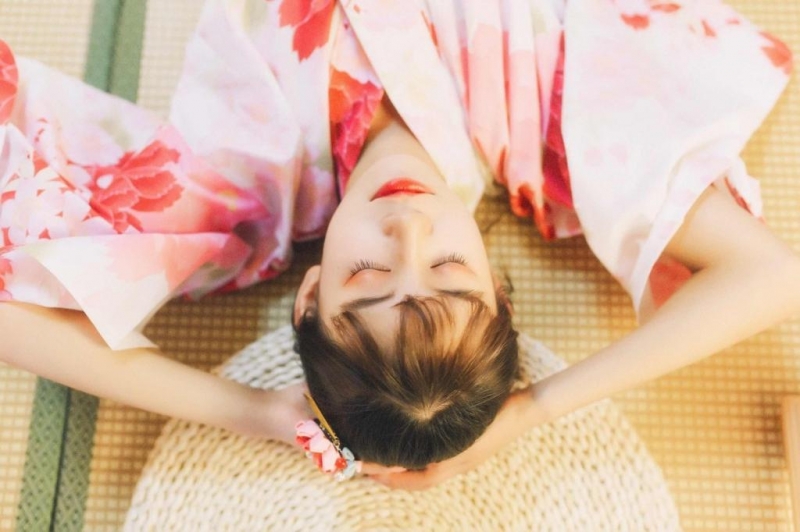 和服美女肤白貌美个人写真摄影