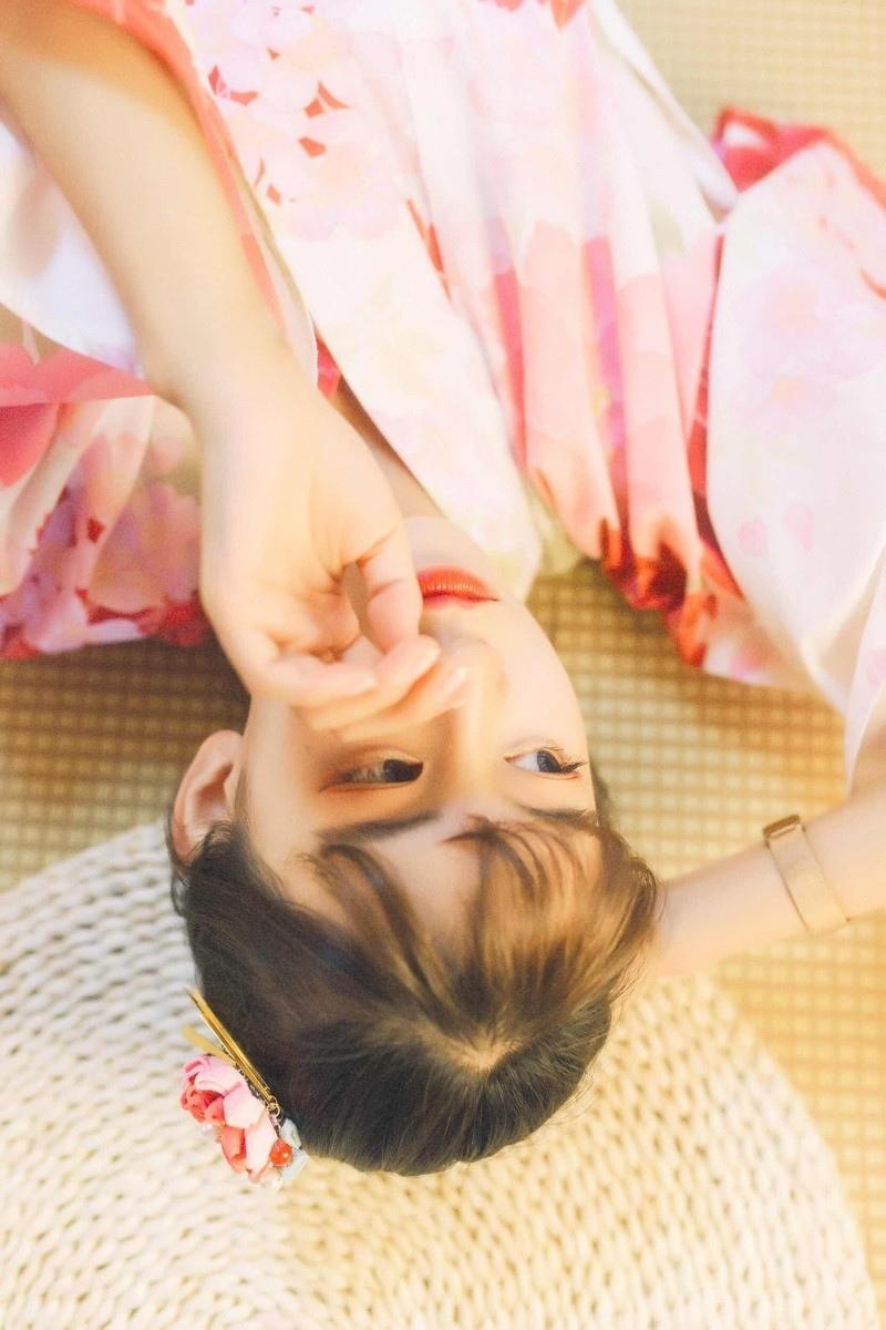 和服美女肤白貌美个人写真摄影
