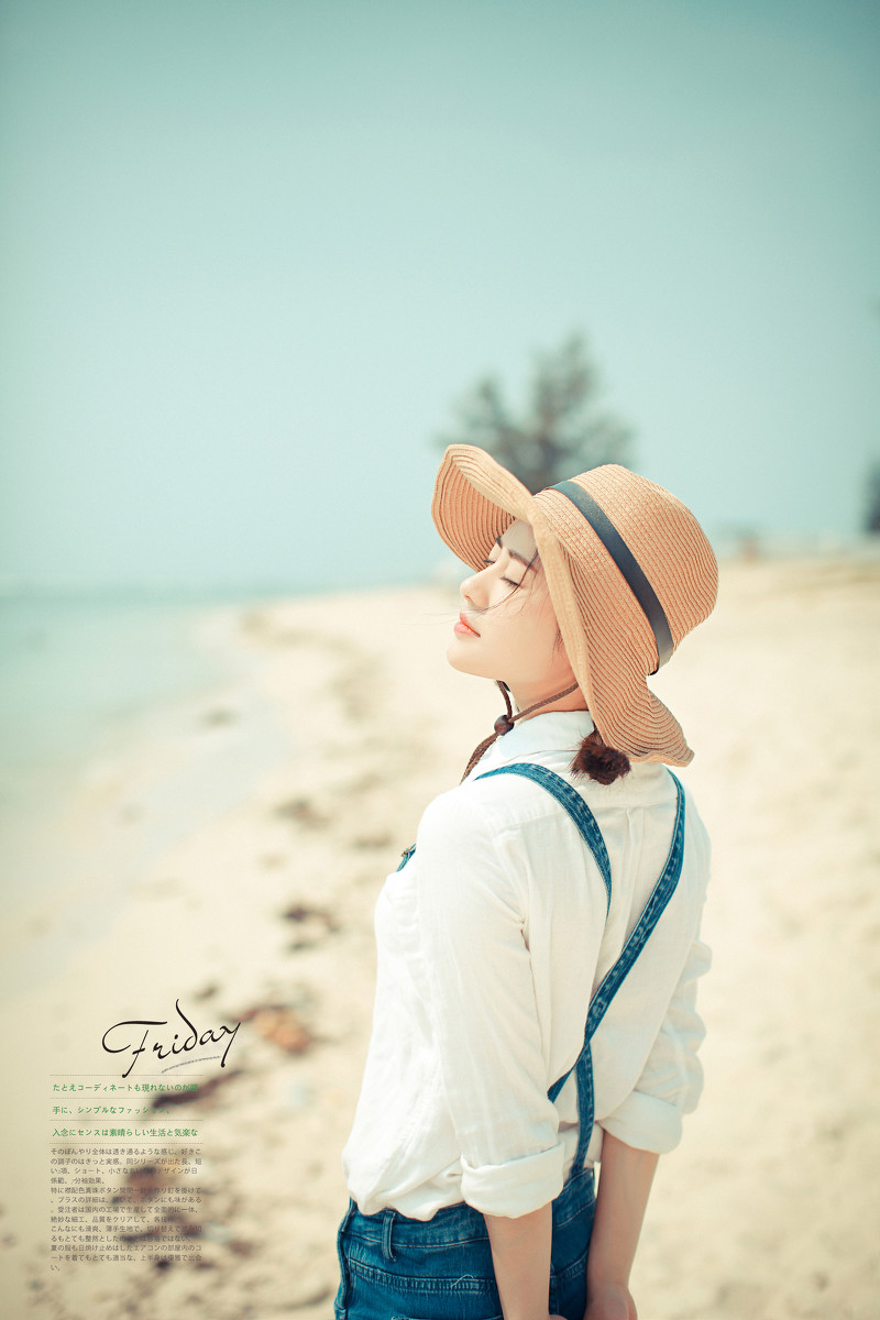 双麻花辫牛仔背带裤美少女