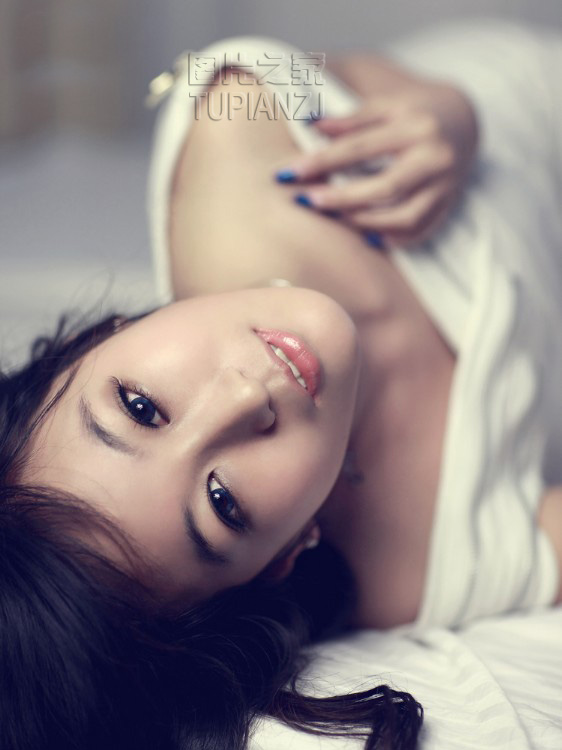 娇滴滴的清纯少女照 甜美的让人窒息