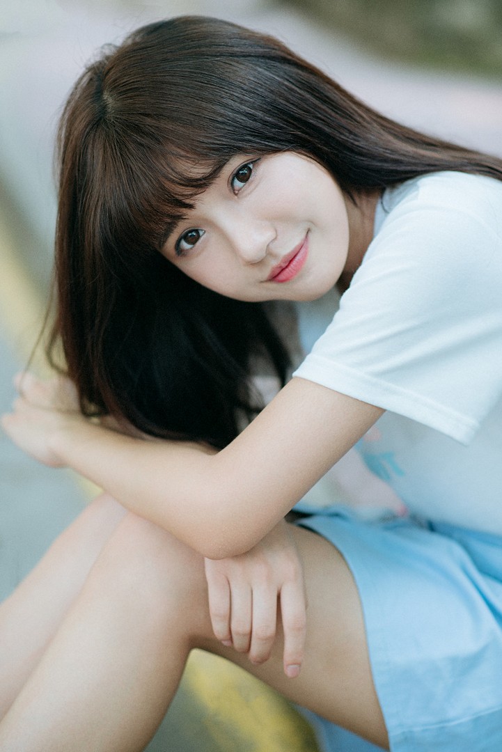 性感女秘书周于希天生媚骨酒店忘情自慰大胆美女私拍