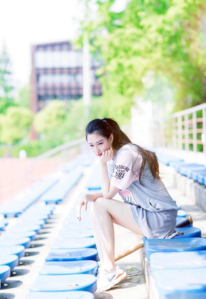 性感女秘书周于希天生媚骨酒店忘情自慰大胆美女私拍