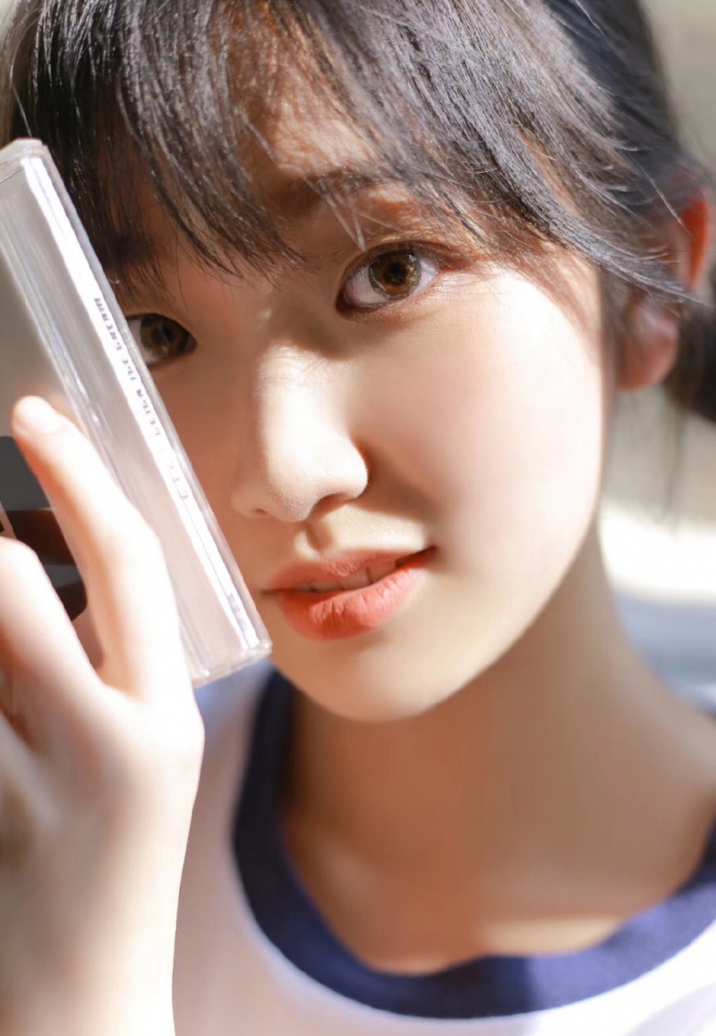 体操服学生妹白丝美腿教室美图