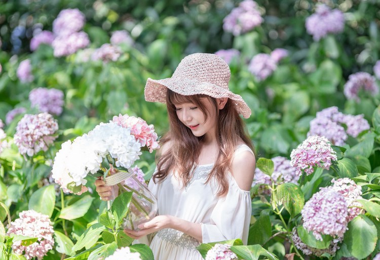 美背美女黑丝性感写真