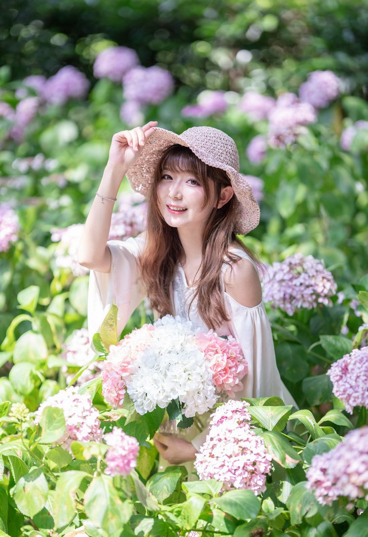 美背美女黑丝性感写真