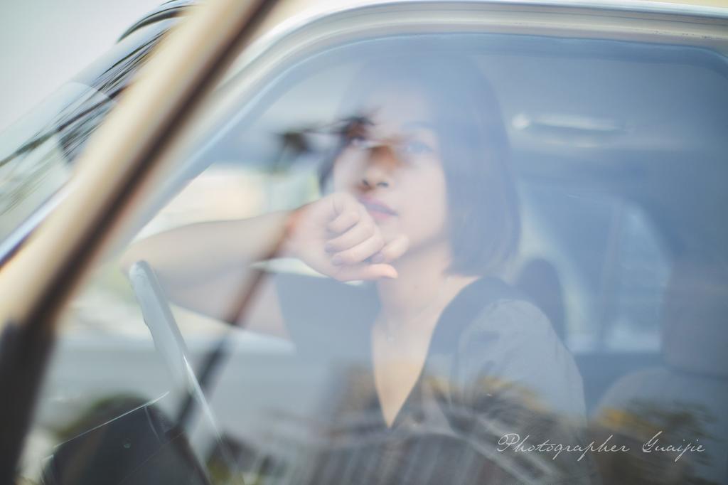 初夏老爷车美女复古港风写真摄影