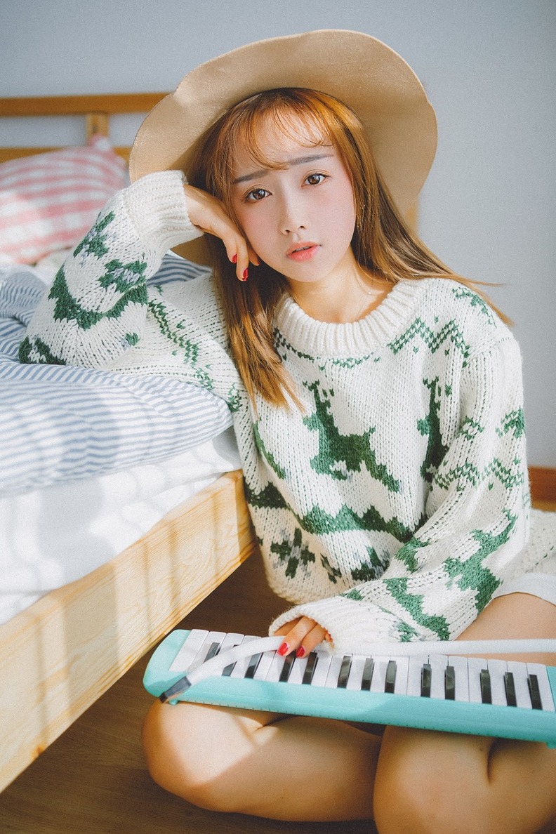 天生浪荡的豪放美女陆萱萱芬芳诱人粉嫩图集