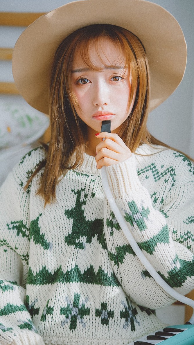 天生浪荡的豪放美女陆萱萱芬芳诱人粉嫩图集