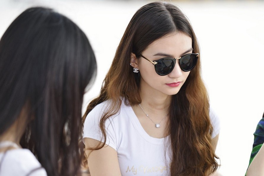 天生浪荡的豪放美女陆萱萱芬芳诱人粉嫩图集