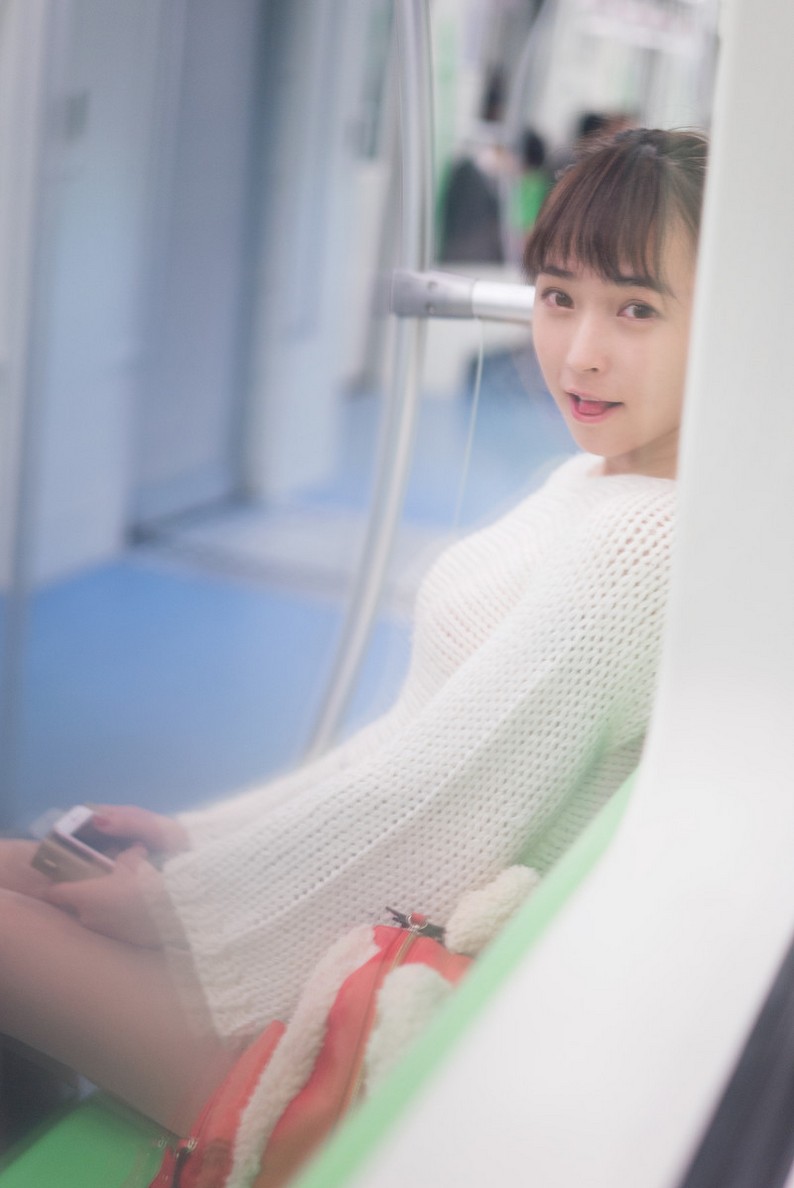 天生浪荡的豪放美女陆萱萱芬芳诱人粉嫩图集