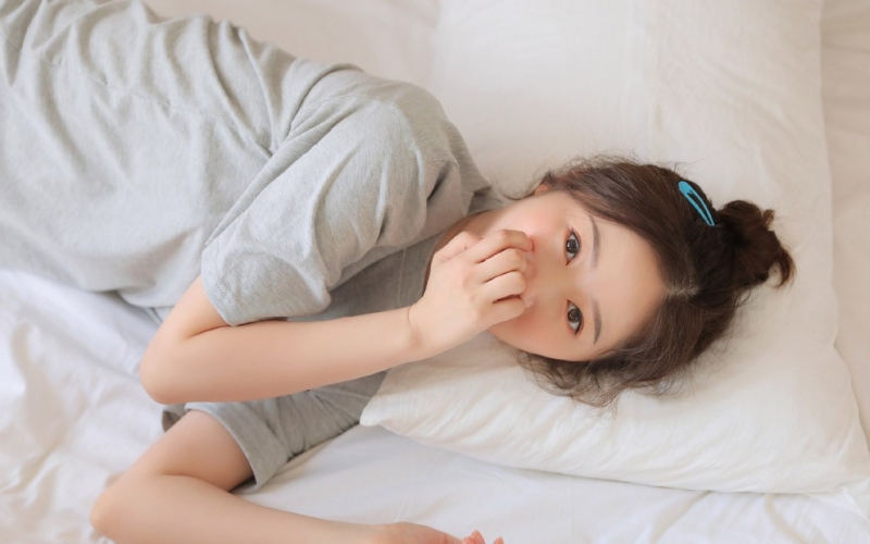 丸子头俏皮美女明眸皓齿私人拍摄