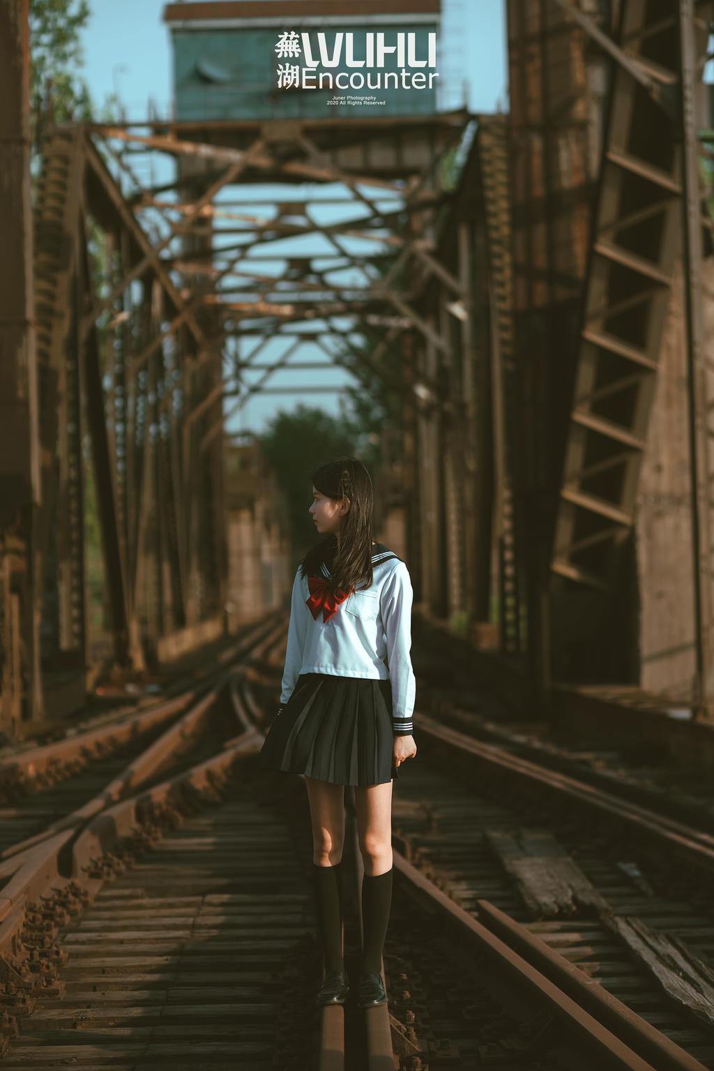 长发美女内衣写真秀好身材