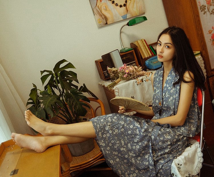 童颜巨乳美女朱可儿蕾丝内衣性感写真