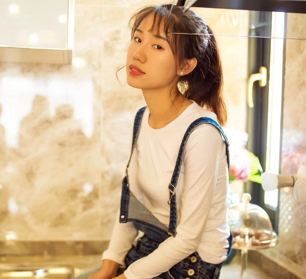 童颜巨乳美女朱可儿蕾丝内衣性感写真