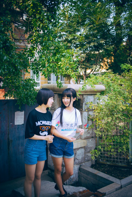 极品大胸性感身材美女内衣写真