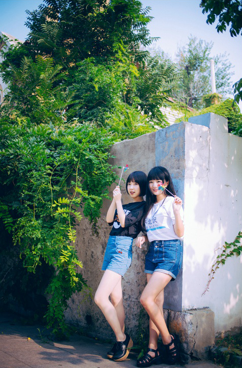 极品大胸性感身材美女内衣写真