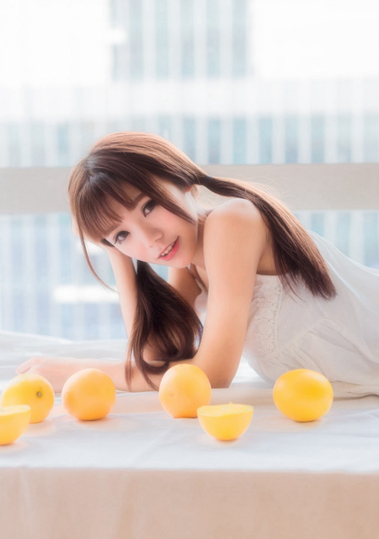 鲜橙少女甜美笑容化心房纯真唯美私房写真图片
