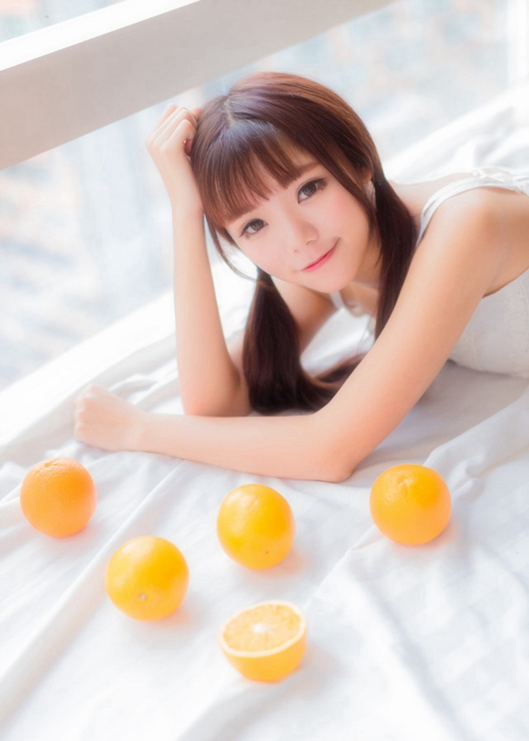 鲜橙少女甜美笑容化心房纯真唯美私房写真图片