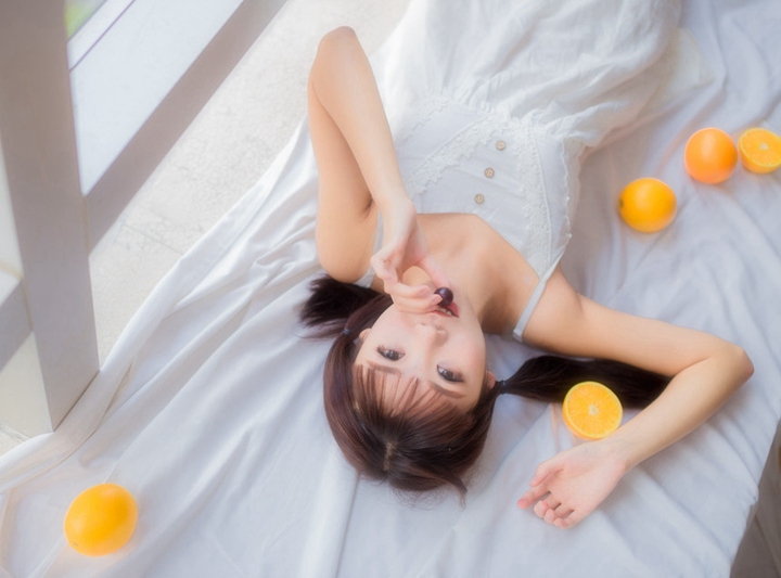 鲜橙少女甜美笑容化心房纯真唯美私房写真图片