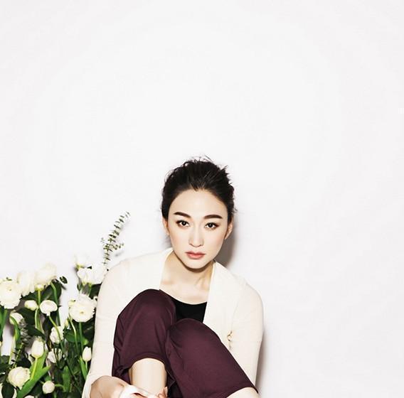 李小冉杂志旧照 李小冉年轻时候的照片