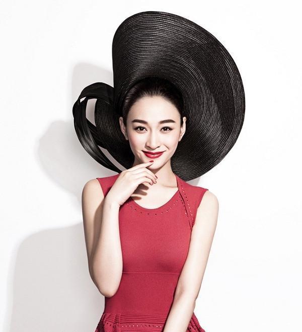 李小冉杂志旧照 李小冉年轻时候的照片