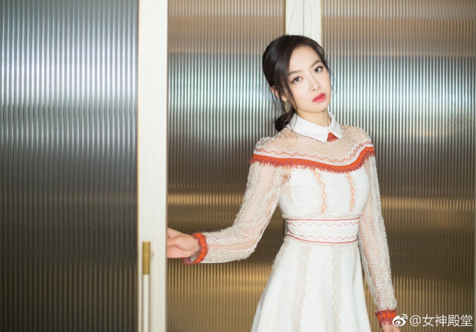 宋茜出席活动美照