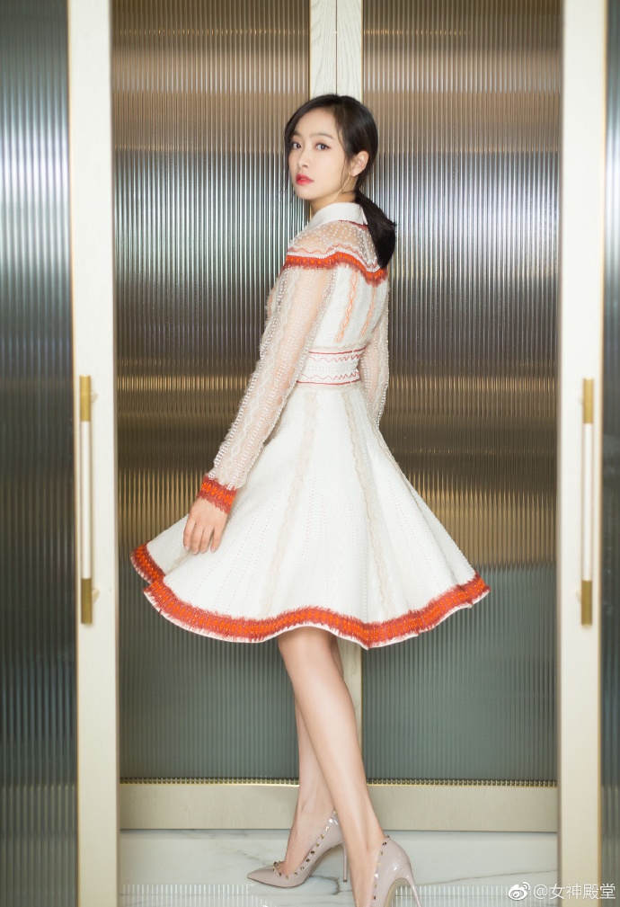 宋茜出席活动美照