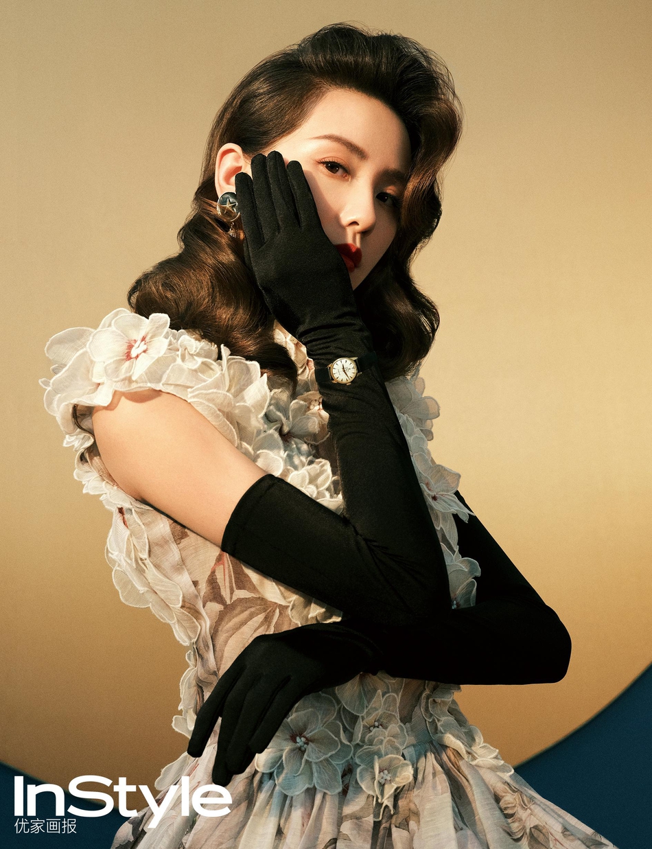 刘诗诗金色流苏长裙复古华丽写真