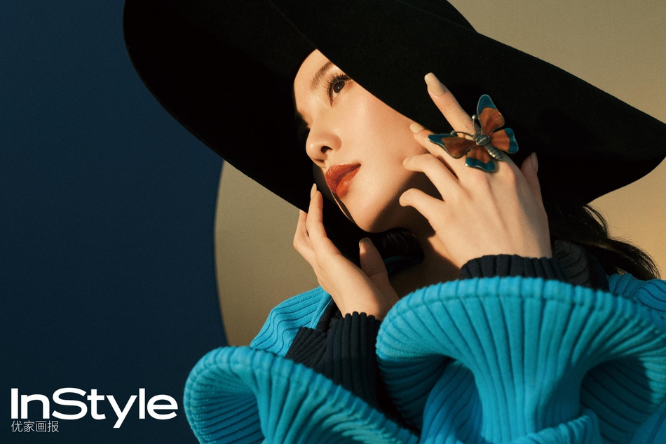 刘诗诗金色流苏长裙复古华丽写真