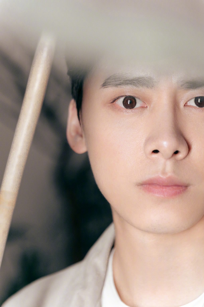 李易峰化身翩翩公子温润如玉写真